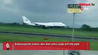 Endonezya'da motoru alev alan yolcu uçağı acil iniş yaptı