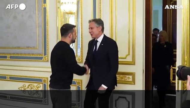 Ucraina, Blinken a Zelensky: Gli aiuti stanno arrivando