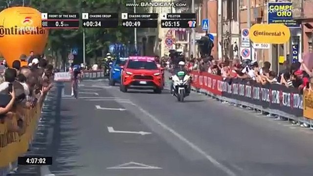 Giro 2024 | 12e étape | Julian Alaphilippe, une arrivée triomphale au bout d'un grand numéro.
