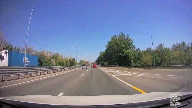 Un conducteur évite le pire grâce à un très bon réflexe