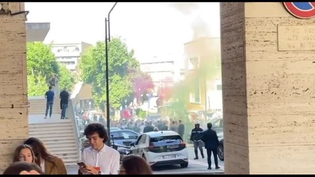 Mattarella alla Sapienza, un arrivo fra cori pro-Gaza