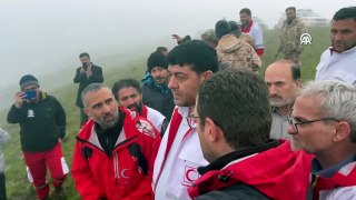 İran Kızılayı, helikopterin enkazının görüntüsünü yayınladı