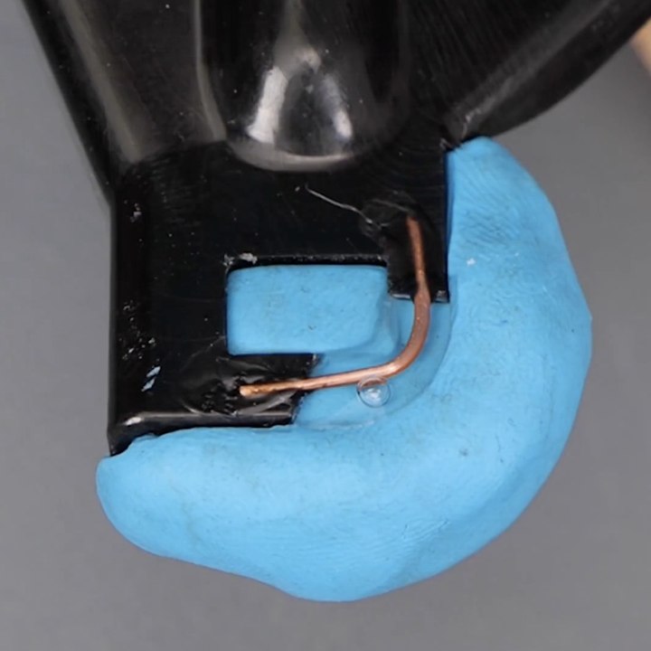 Handyman's tips to fix hard plastics