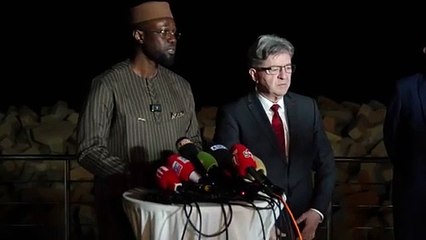 Déclaration dOusmane Sonko et de Jean-Luc Mélenchon à Dakar