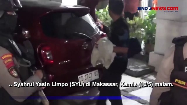 Penyidik KPK Bawa Dua Koper Usai Geledah Rumah Adik SYL