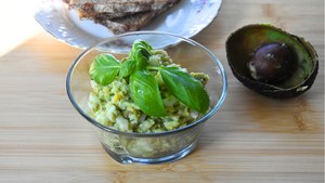 Pasta jajeczna z awokado