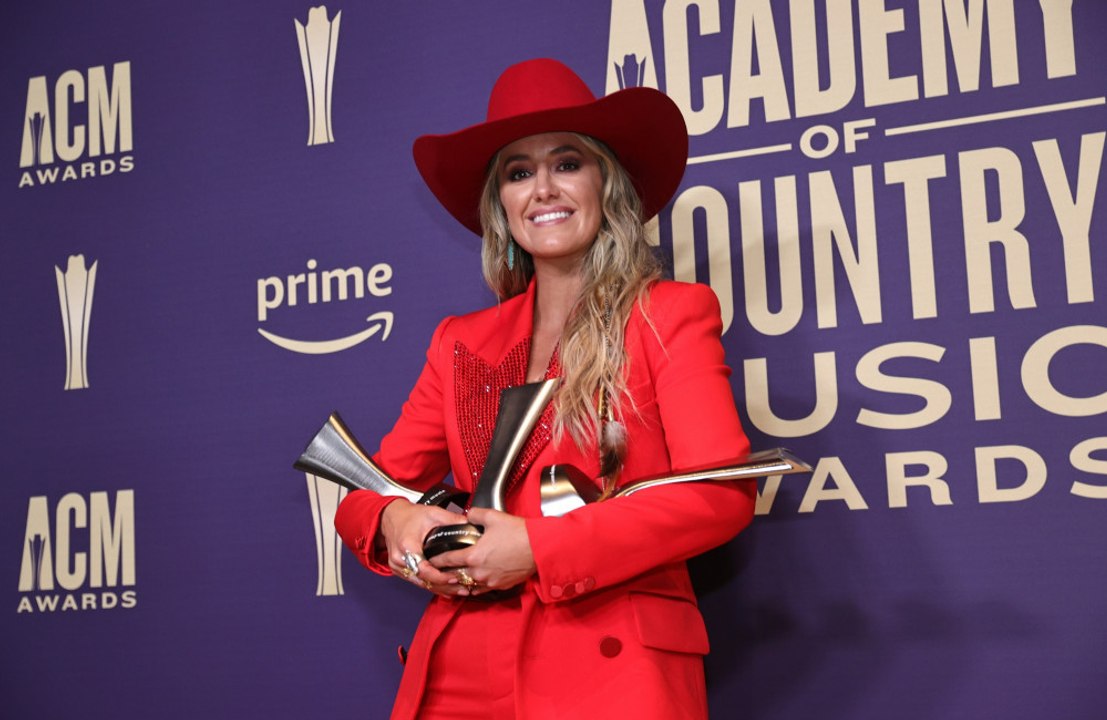 Lainey Wilson wins big at ACM Awards