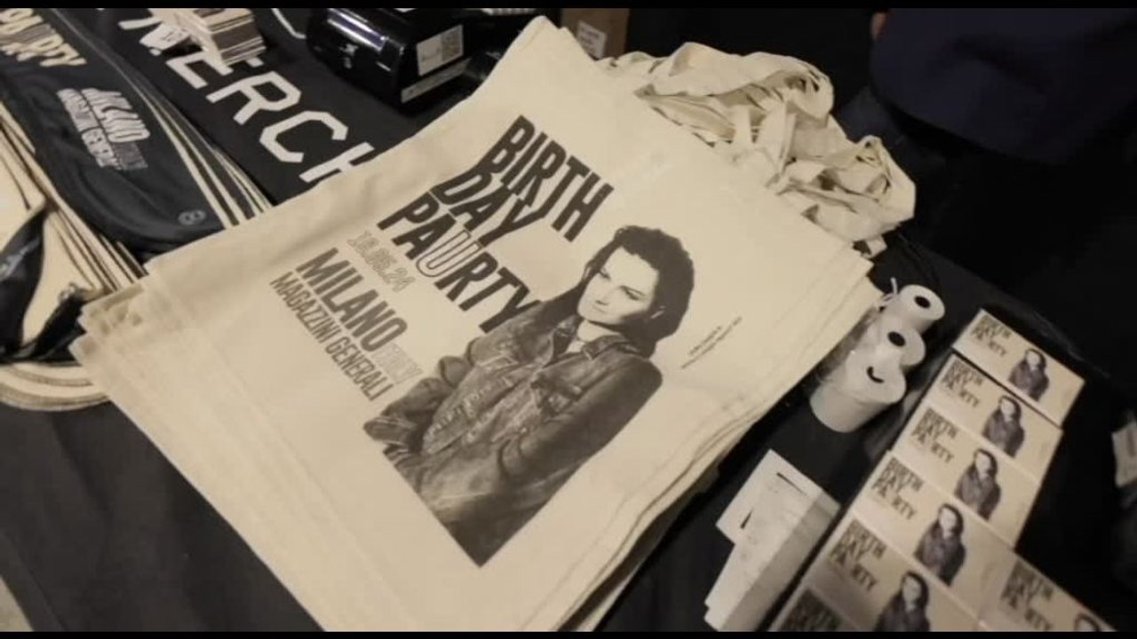 Laura Pausini ha festeggiato i 50 anni con una festa a Milano