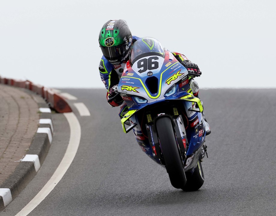 Burrows/RK Racing bikes at 2024 NW200 - video Dailymotion