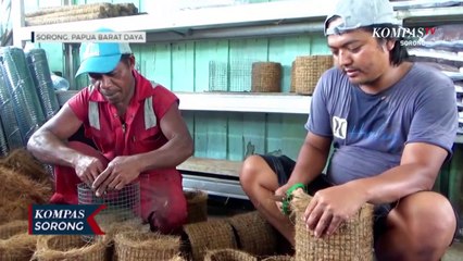 Download Video: Peduli Lingkungan Limbah Kelapa Jadi Kerajinan Tangan Bernilai Ekonomis