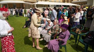 Anne greets ex-service men and women at garden party