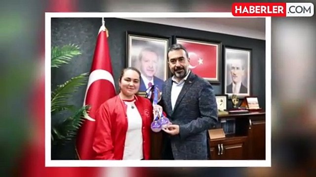 Ankara Büyükşehir Belediyesi'nden skandal karar! AK Parti İl Başkanı'nı ziyaret eden Avrupa Şampiyonu Sude Nur Çakır'ın sözleşmesi feshedildi