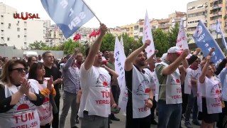 İzmir'de Bayraklı'da memurlar iş bıraktı