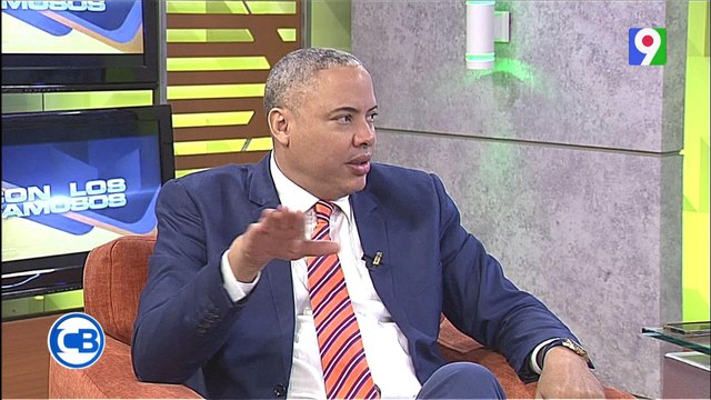 Héctor Gómez presenta actualidades deportivas - Con los Famosos