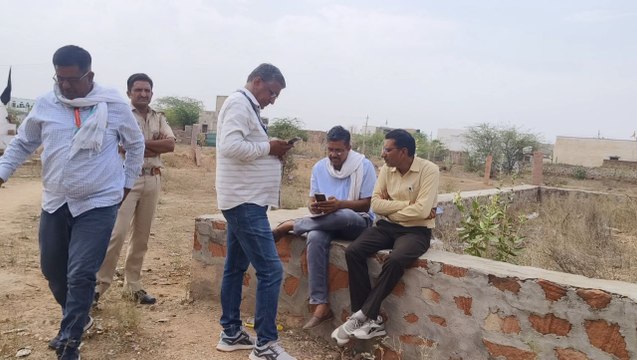 ढाई सौ बीघा अंगोर भूमि से अतिक्रमण हटाने पहुंची टीम, पुलिस जाब्ता नहीं मिला तो बैरंग लौटी