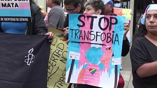 Protesta en Perú por decreto que describe la transexualidad como 