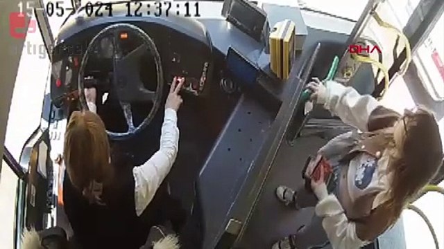 Üsküdar’da İETT otobüs şoförüne saldırı girişimi kamerada