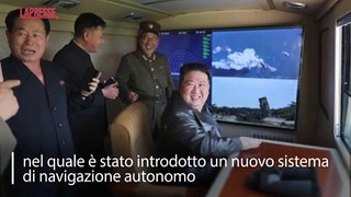 Corea del Nord, lanciato missile balistico: Kim assiste al test