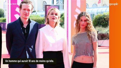 Judith Godrèche mariée à un Américain plus jeune qu'elle ? Elle le surnomme "mon adolescent"