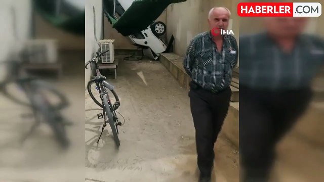 Park ederken el frenini çekmeyi unuttu... Otomobil 5 metre yükseklikten beton zemine düştü