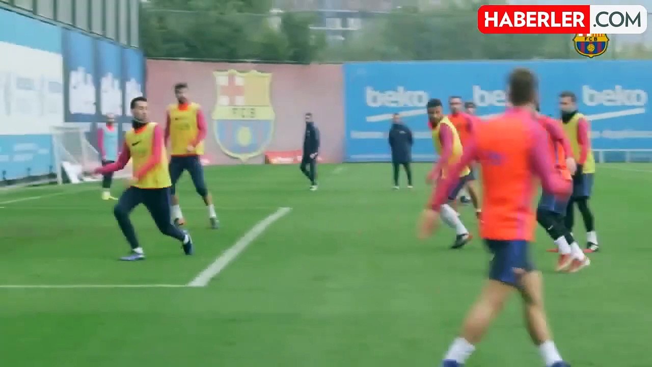 Lionel Messi'nin Barcelona'ya transfer olmak için imzaladığı peçete, açık artırmada 965,000 dolara satıldı