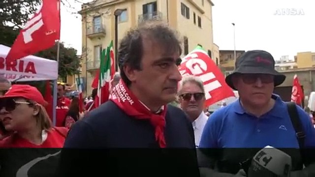 Ponte sullo Stretto, manifestazione a Villa San Giovanni: Opera inutile