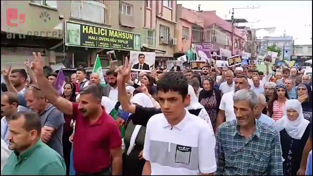 Adana'da halk Kobanê Davası kararlarını protesto ediyor