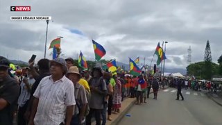 Nouvelle-Calédonie : des drapeaux d'Azerbaïdjan présents dans des manifestations d’indépendantistes