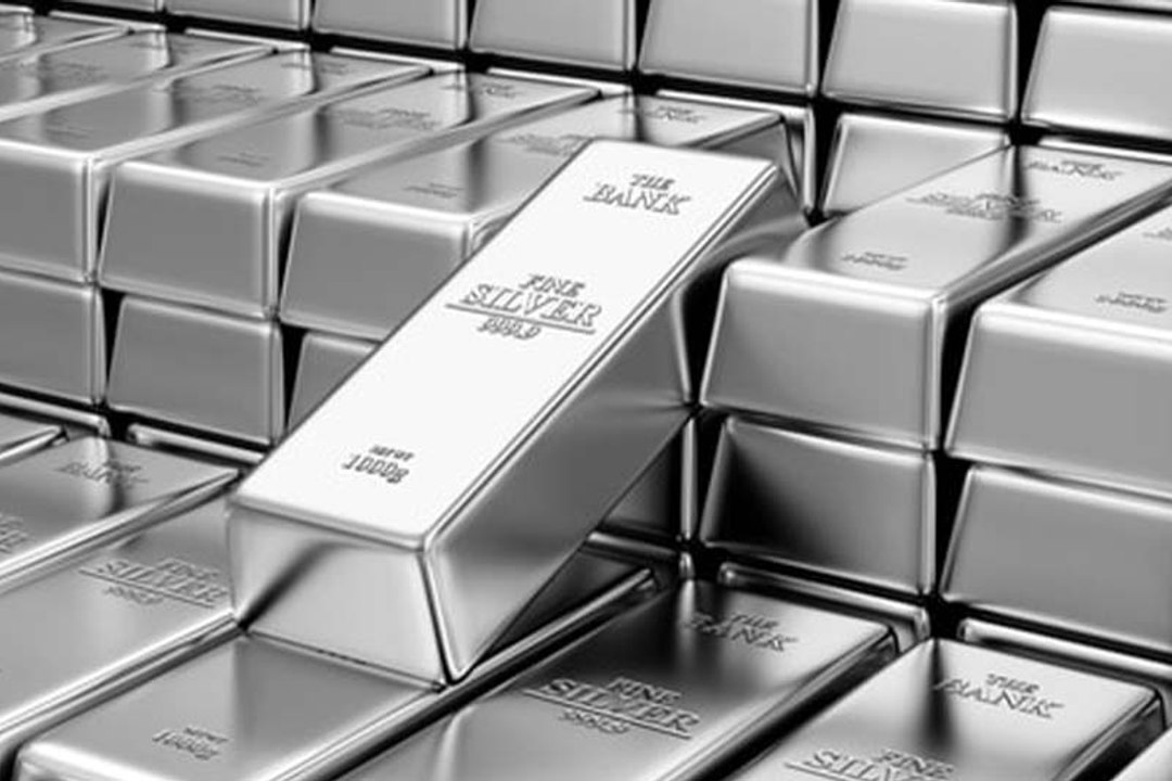 سعر الفضة يتحدى الذهب بأعلى ارتفاع منذ 2013