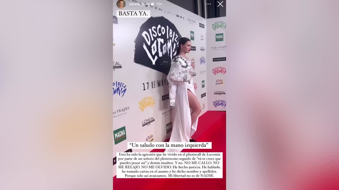 La actriz de Elite, Mirela Balic, denuncia en redes esta "agresión" por el comentario de un fotógrafo al taparse un pecho con una mano