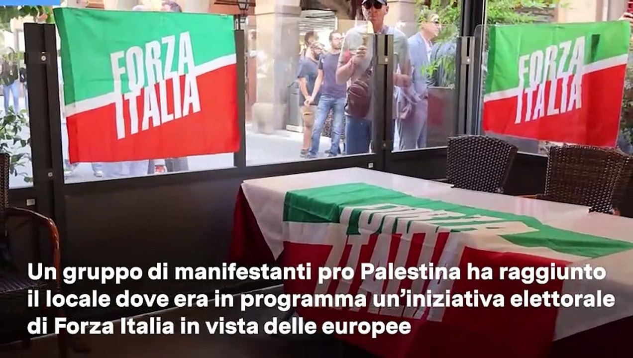 Il ministro Bernini contestata a Pisa