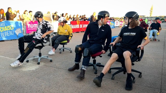 À Bordeaux, 120 recruteurs et demandeurs d'emploi s'affrontent lors d'une course de chaises de bureau