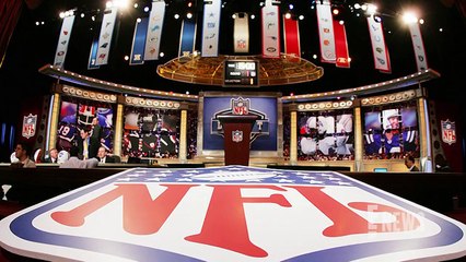 NFL Reacts to CONTROVERSIAL Speech By Chiefs Player Harrison Butker E! News