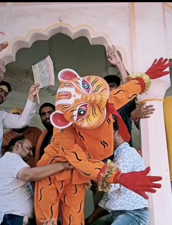 साढ़े चार सौ बरस से बंशीवाला में मनाया जा रहा ह...