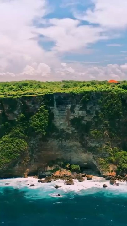LES PLUS HAUTES falaises de Bali