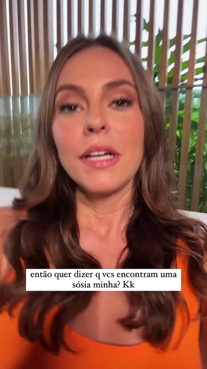Paolla Oliveira descobre sósia na internet e reage: "Parece ou não?"