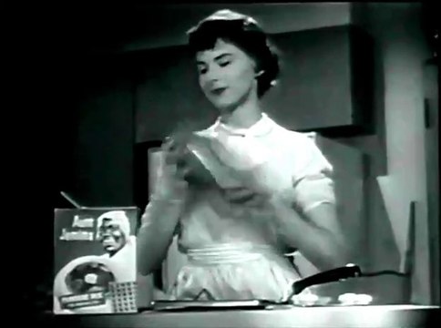 1960s Aunt Jemima pancake mix TV commercial - pancakes for dinner guests