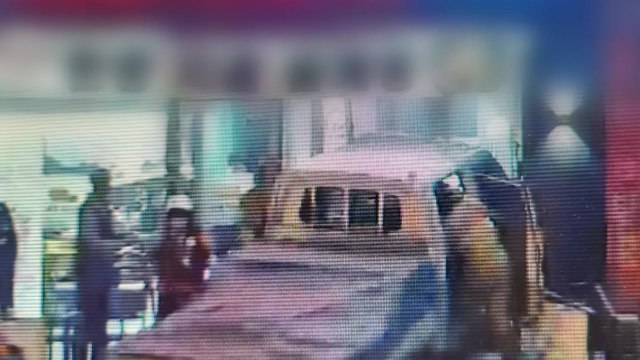 전주 1톤 화물차 음식점 돌진... 운전자 만취 상태 / YTN