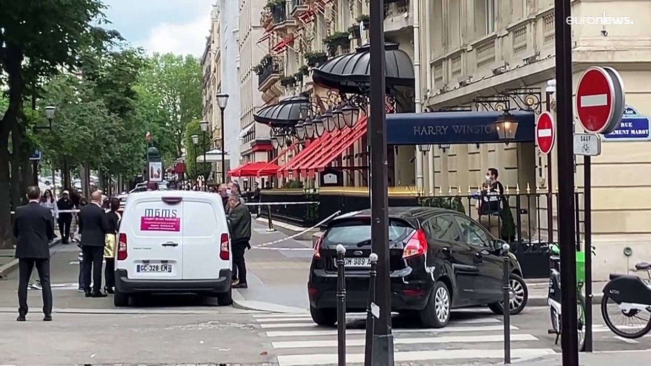 محلّ مجوهرات في أحد أرقى أحياء باريس يتعرض للسط...