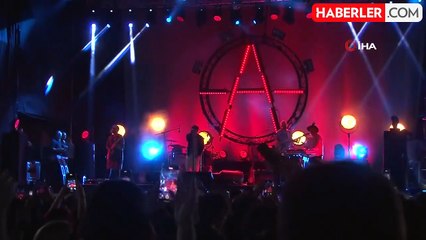 Beşiktaş Gençlik Festivali'nde Ozan Doğulu ve Athena sahne aldı