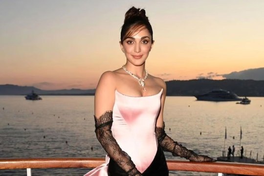 Kiara Advani का 21 सेकंड का वीडियो वायरल, सर्च कर बार-बार देख रहे हैं लोग