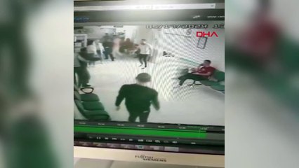 Hastanın saldırdığı doktor ölümden kapısını kilitleyerek kurtuldu!