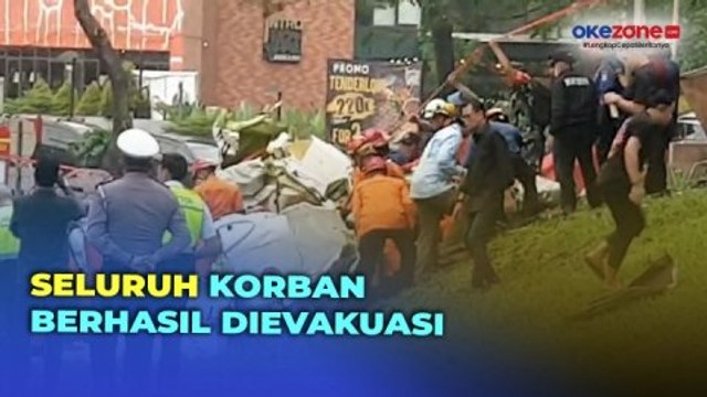 Evakuasi Pesawat Latih Jatuh di BSD, Jenazah Korban Dibawa ke RS Polri Kramat Jati