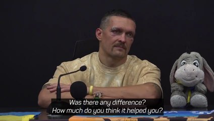 Usyk emotional talking about late father after beating Fury