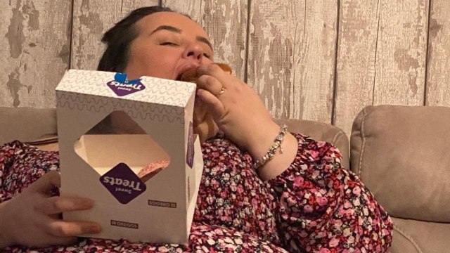 Mum heavier than her bathroom scales could measure lost 11st 10lbs in nine months