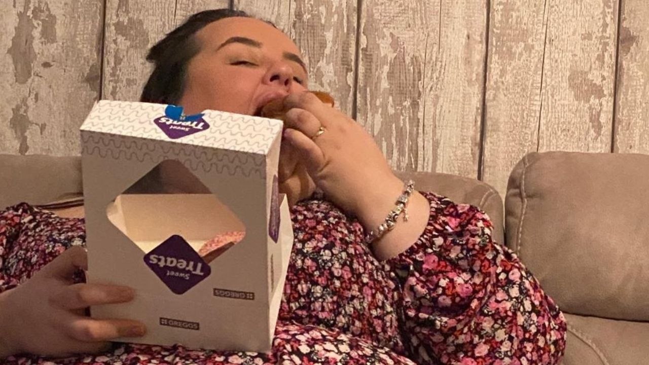 Mum heavier than her bathroom scales could measure lost 11st 10lbs in nine months