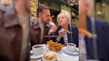 Una mujer británica prueba los churros con chocolate por primera vez