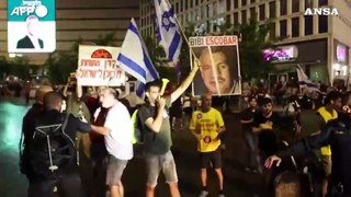 Israele, la polizia disperde una protesta anti-governativa a Tel Aviv