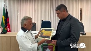 Ildean Caetano recebe comenda de vereador mais atuante de 2023 no Vale do Piancó