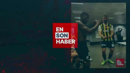 Fenerbahçe soyunma odasında dans şov
